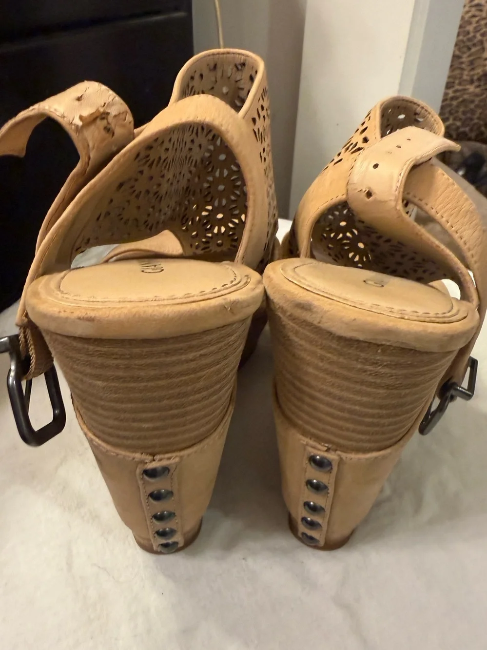 Gianni Bini Tan Leather Laser Cut Wedge Sandals Size 8.5